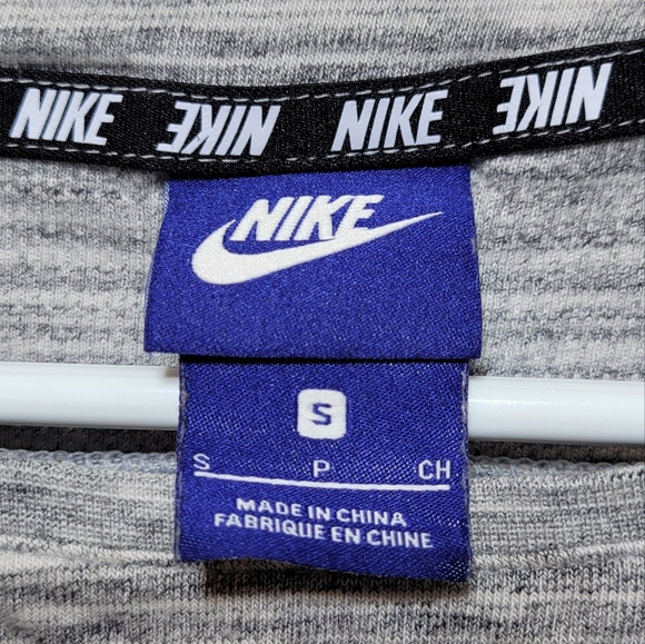 Nike Sportswear Advanced 15 Women's Top Size small - Picture 8 of 9
